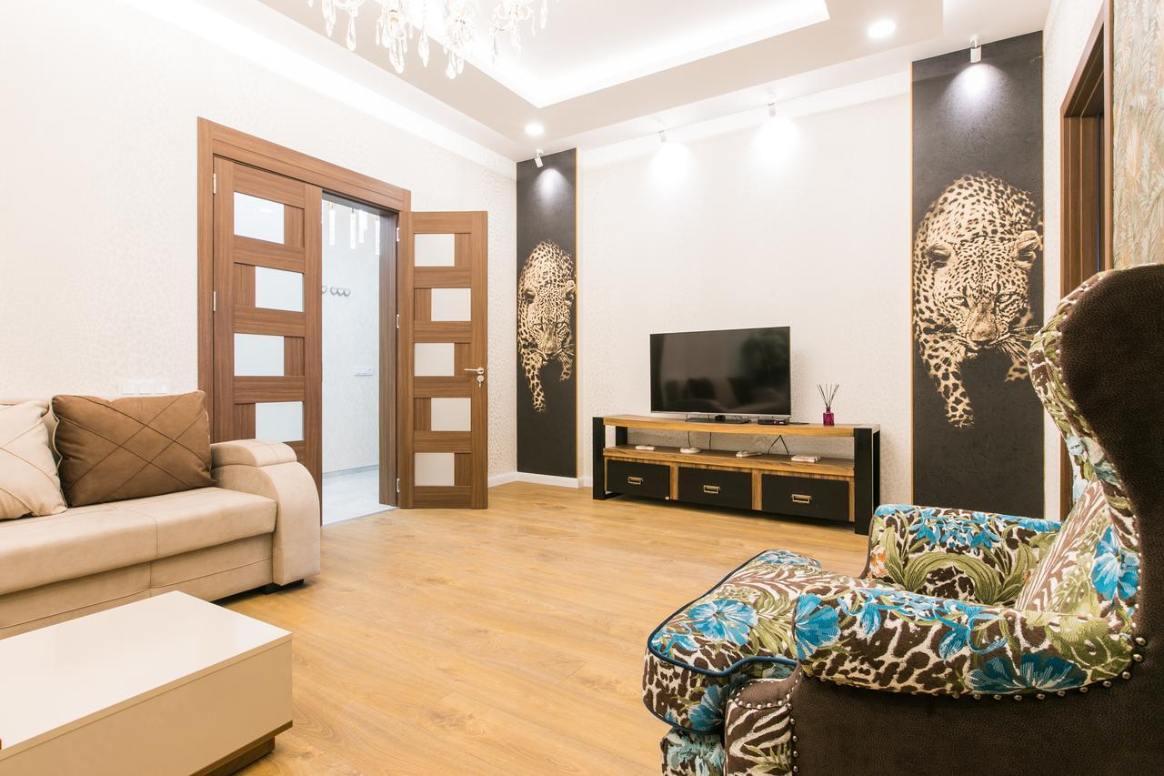 Sweet Home 6 Vip Rustaveli Avenue Tbilisi Exterior photo